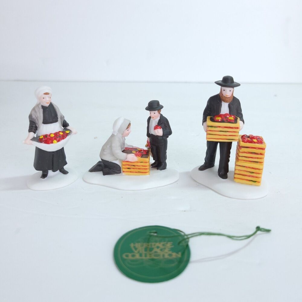 Dept 56 Heritage Village Series AMISH FAMILY # 59480 Set of 3 Retired 1992